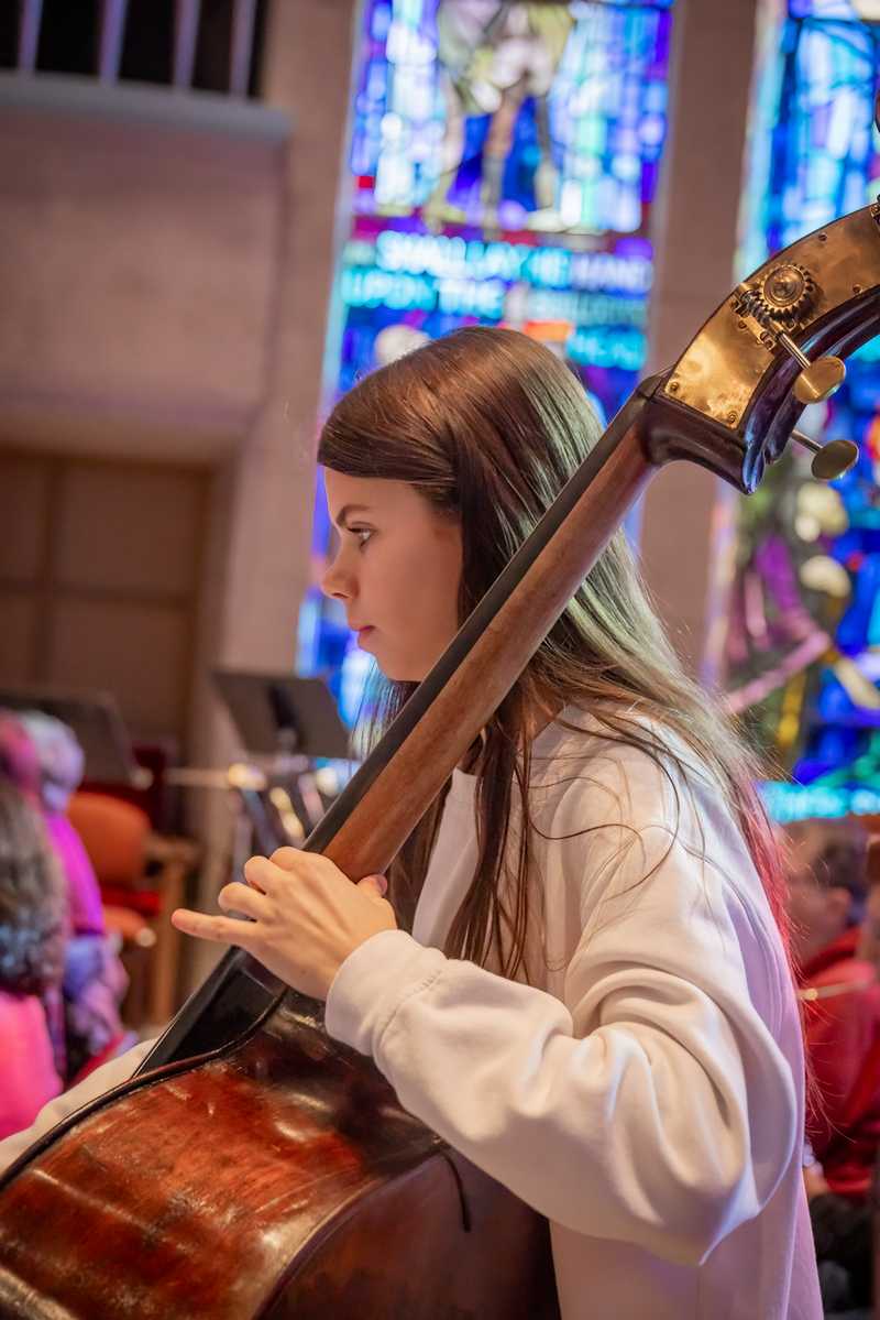 Anabel Espinal, bass  